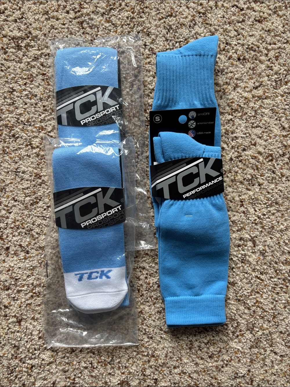 TCK Performance Kids Light Blue Crew Socks
